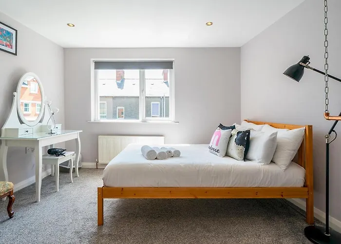 Pass The Keys Luxury 2Bed 2Bath Townhouse - Perfect For Winter Stay
