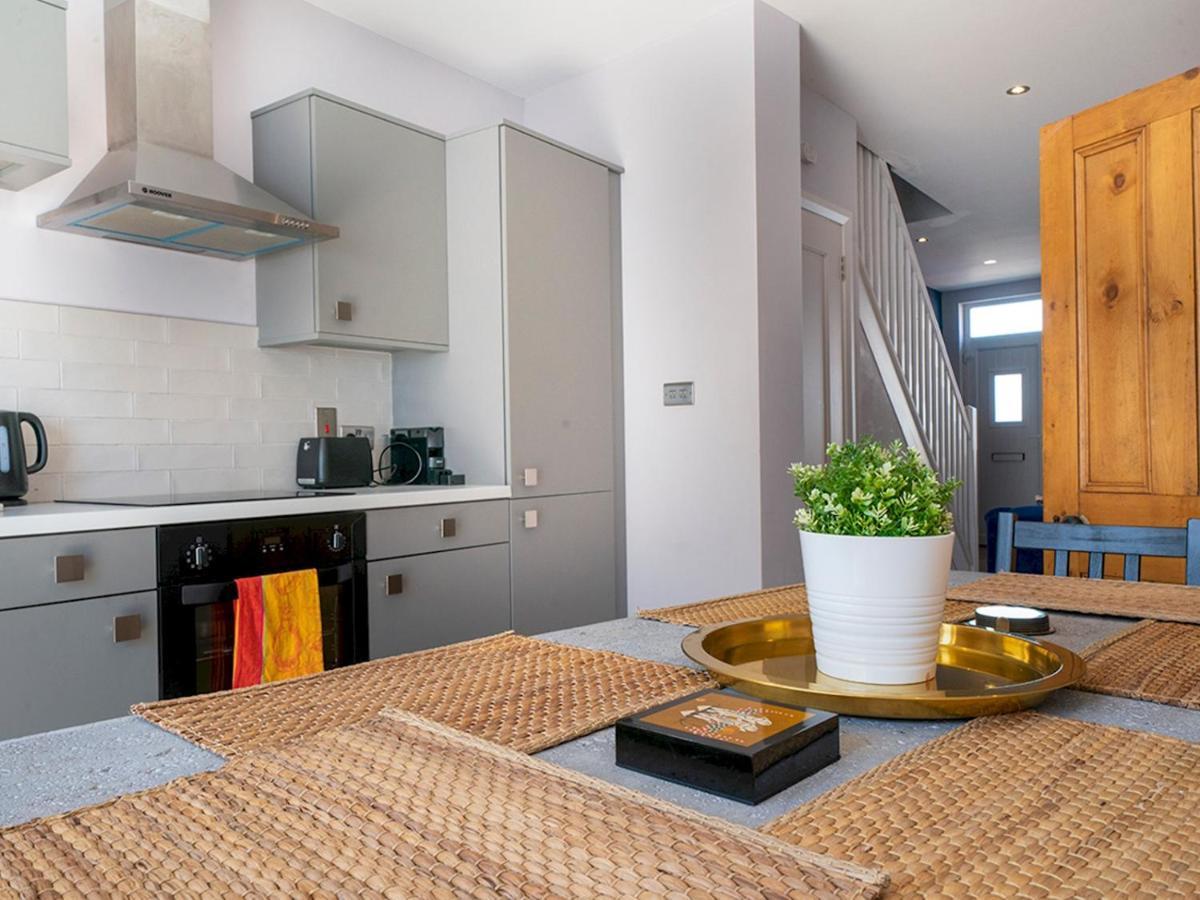 Pass The Keys Luxury 2bed 2bath Townhouse - Perfect For Winter * Belfast